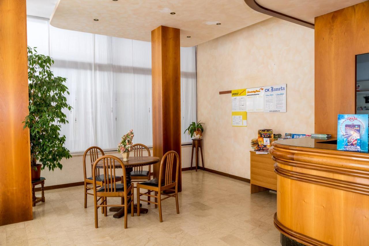 Residence Alla Rotonda Lido di Jesolo Kültér fotó