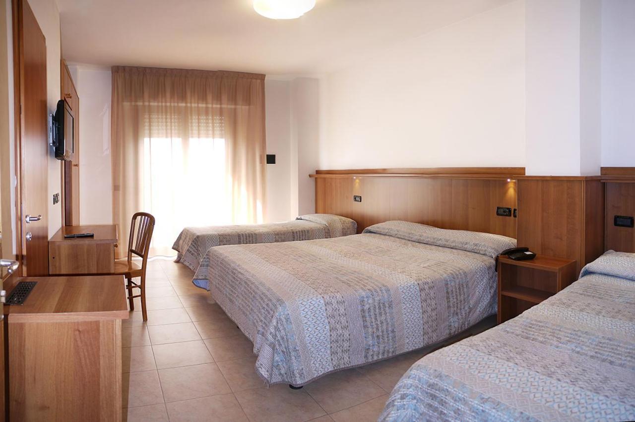 Residence Alla Rotonda Lido di Jesolo Kültér fotó