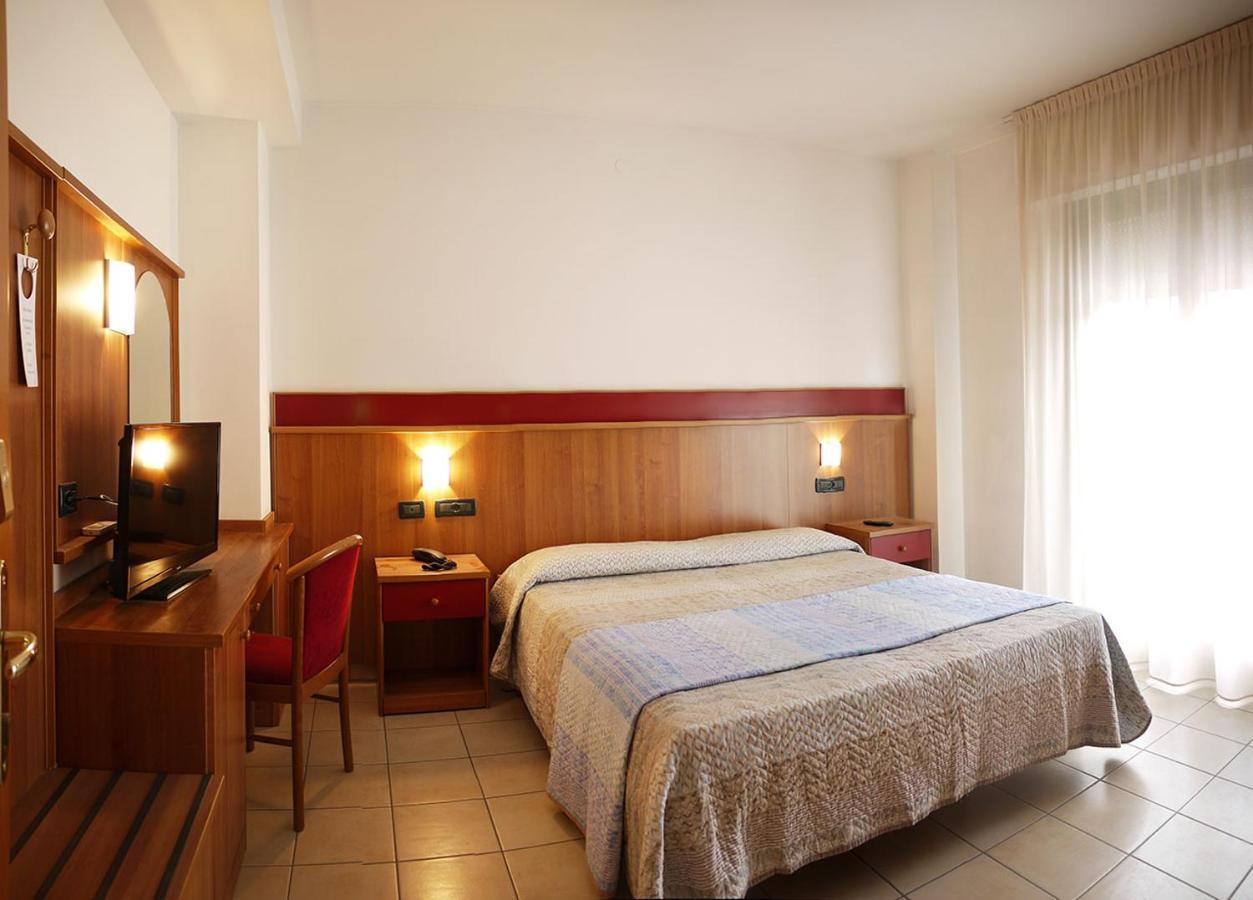 Residence Alla Rotonda Lido di Jesolo Kültér fotó