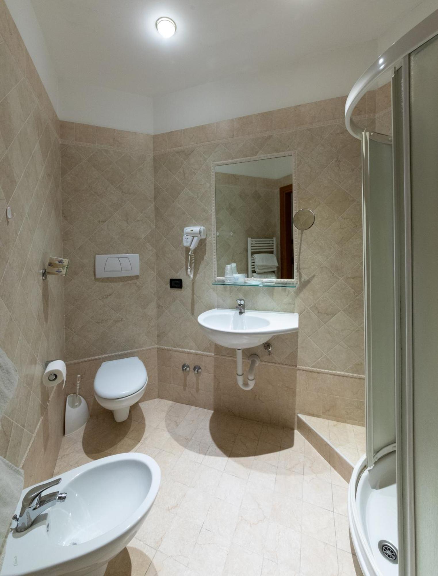 Residence Alla Rotonda Lido di Jesolo Szoba fotó