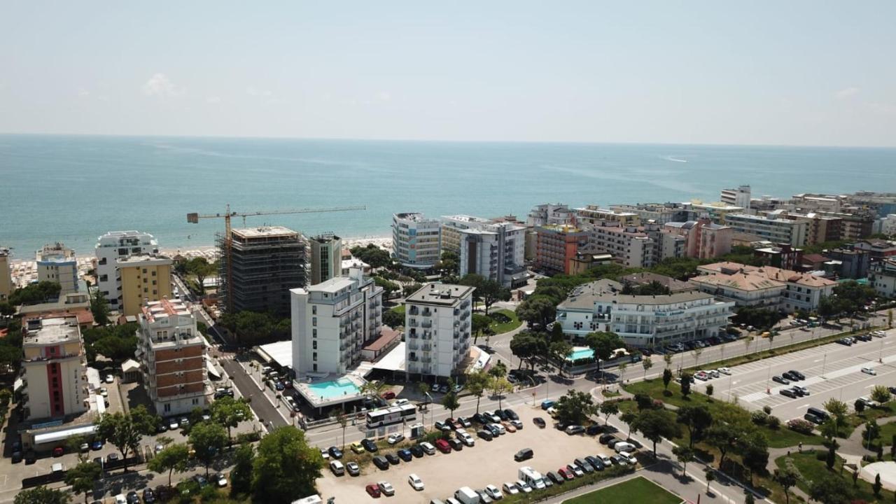 Residence Alla Rotonda Lido di Jesolo Kültér fotó